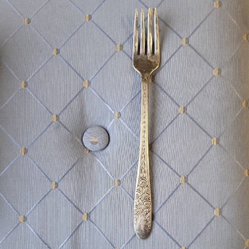 National Silver Company A1 Rose and Leaf 1937 Silver Plated Dinner Fork